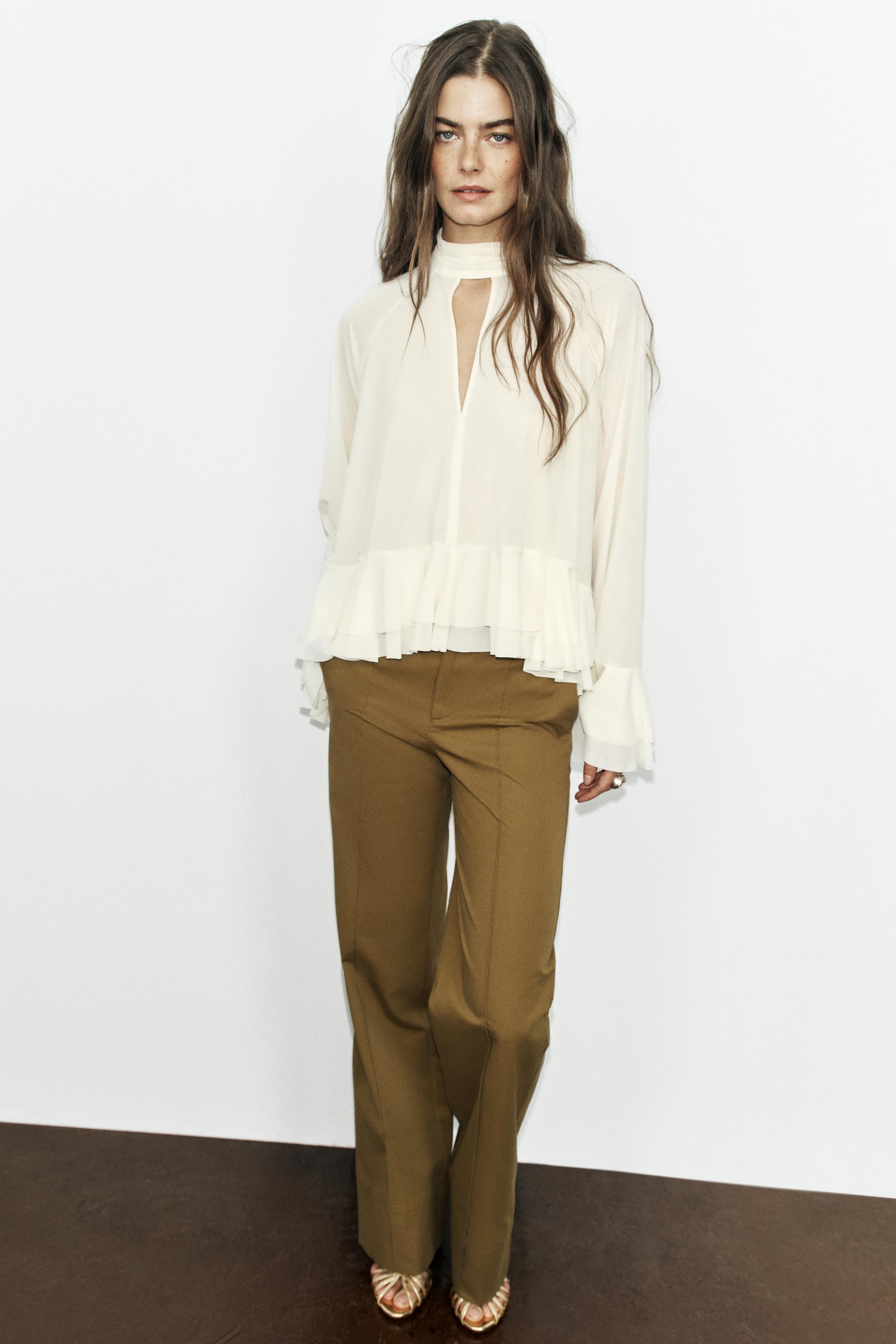 HIGH-NECK RUFFLE TOP